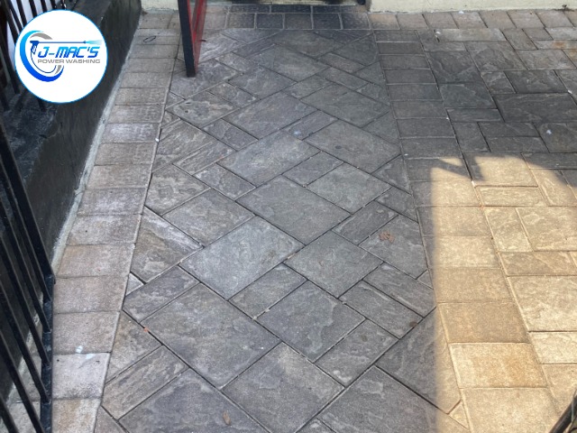 Uptown Taco Patio Before